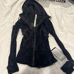 Black size 4 hooded define jacket lululemon NWT